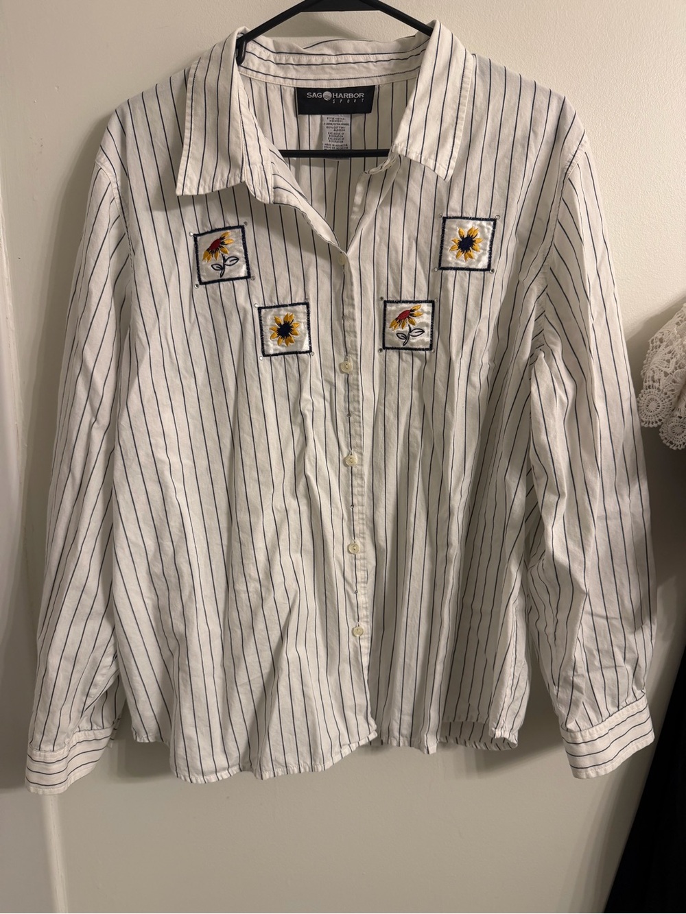 Sag Harbor White Striped Button-Down Shirt with Sunflower Patches